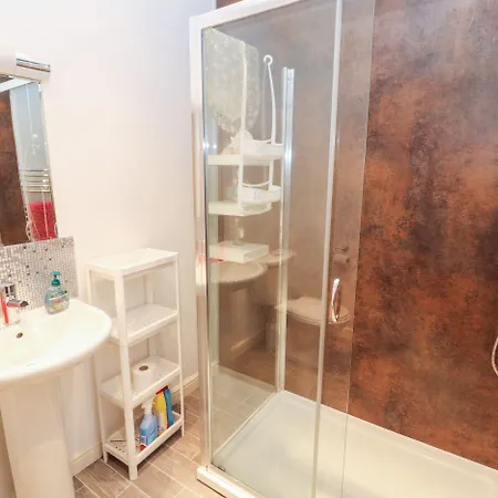 Woodpecker Semesterbostad *